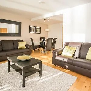 grand-canal-square-apartments.dublin-hotelsweb.com/